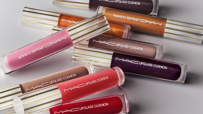 νεο lipglass cushion high-pigment lip oil